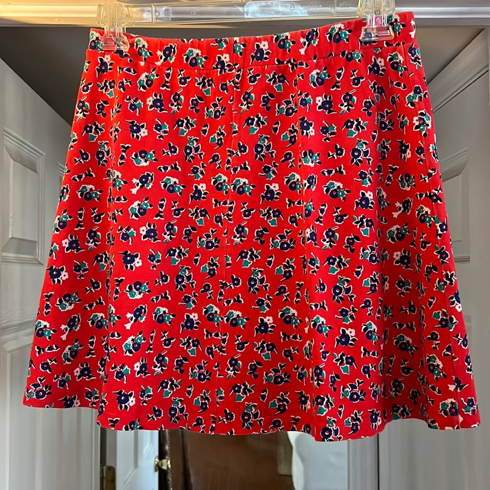 Draper James knit mini skirt. 19 inches long.